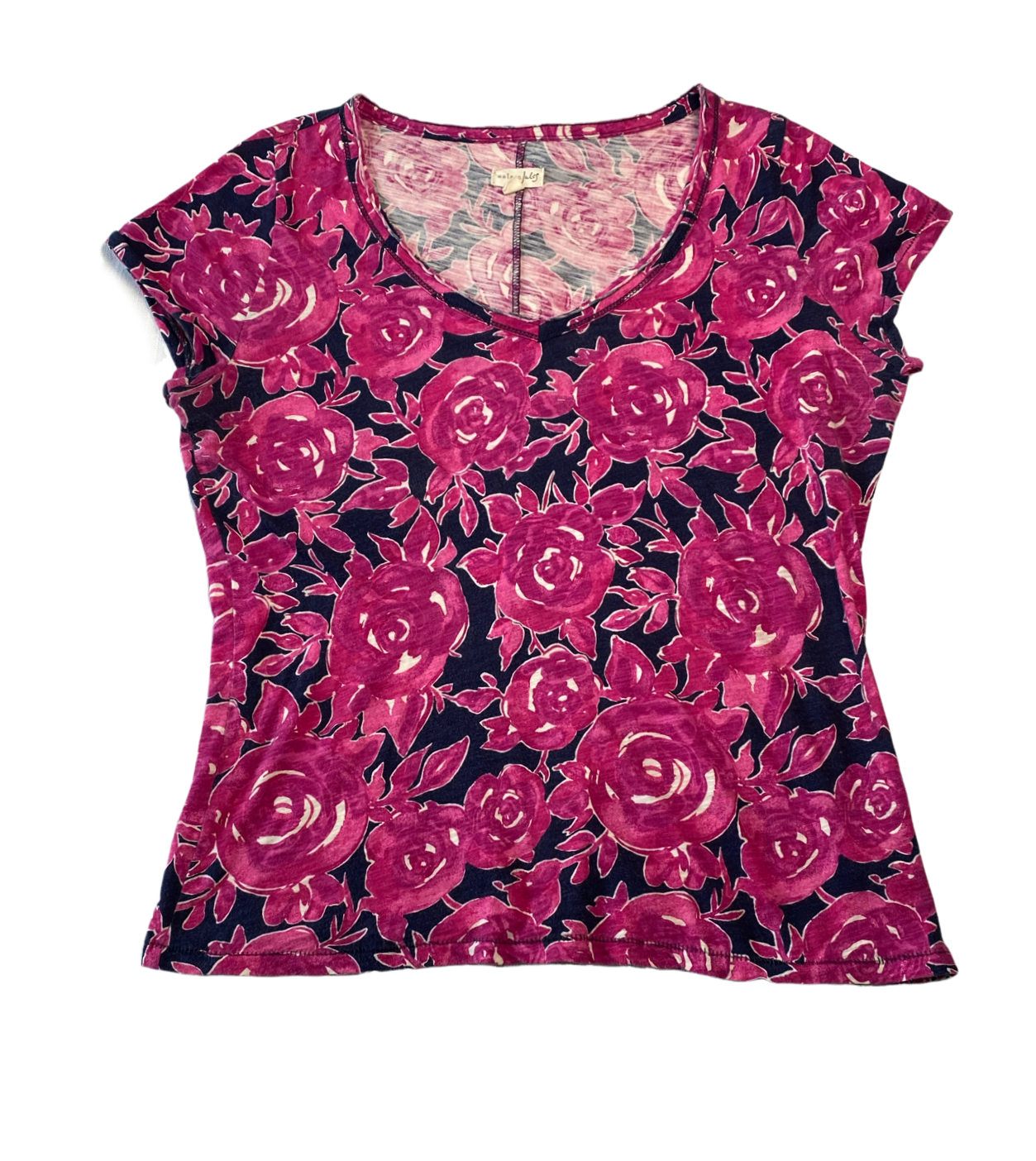 Maison Jules Magenta and Navy Print T-shirt  Size Medium  Bloom in style with Maison Jules' Magenta and Navy Floral Print T-shirt. The cap sleeves and scoop neck add