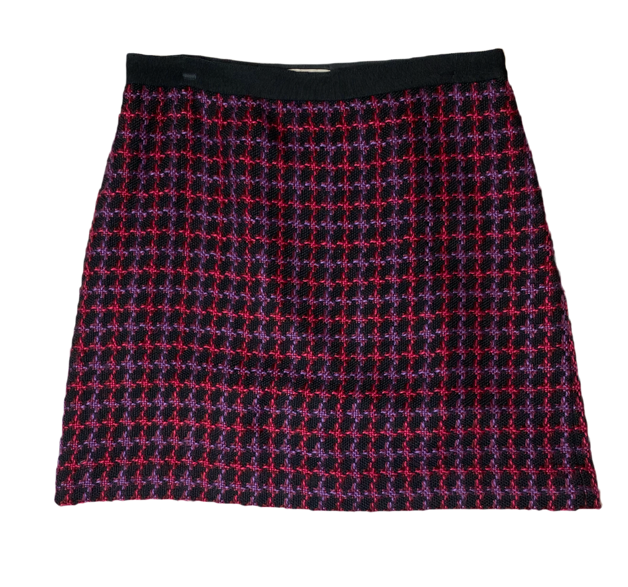 LOFT Woven Tweed Short Skirt  The LOFT Woven Tweed Short Skirt is a must-have for any fashion-forward individual. Crafted from high-quality woven tweed, this skirt f