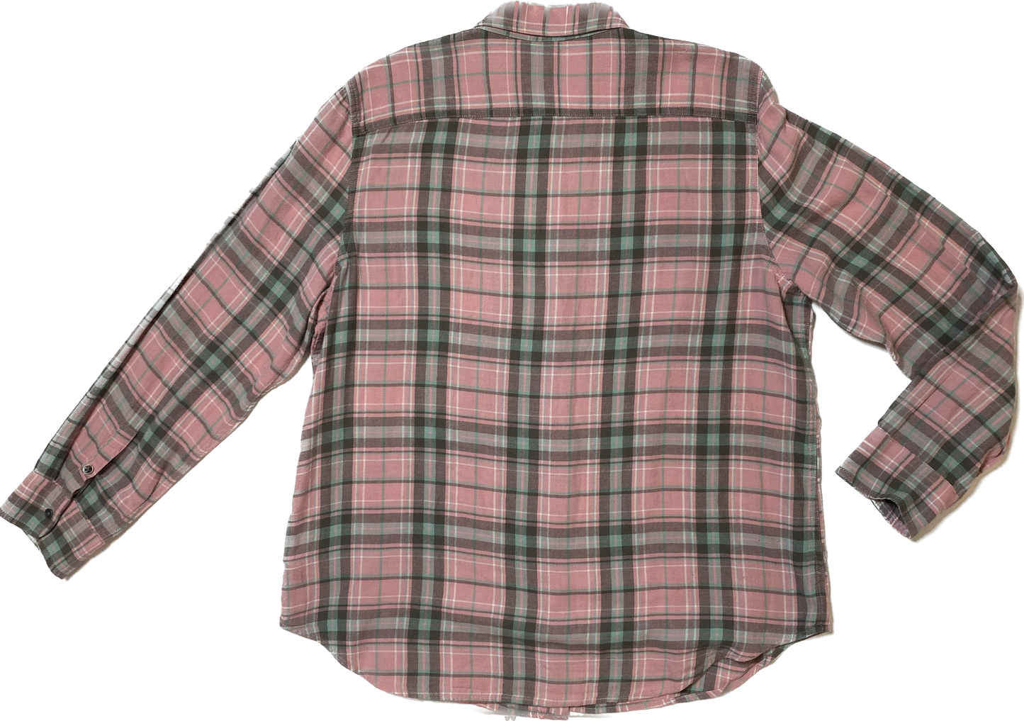 Chaps Soft Pink Plaid Flannel Soft pink with green and white plaid flannel.
Add jeans and sneakers for an easy Fall day out.