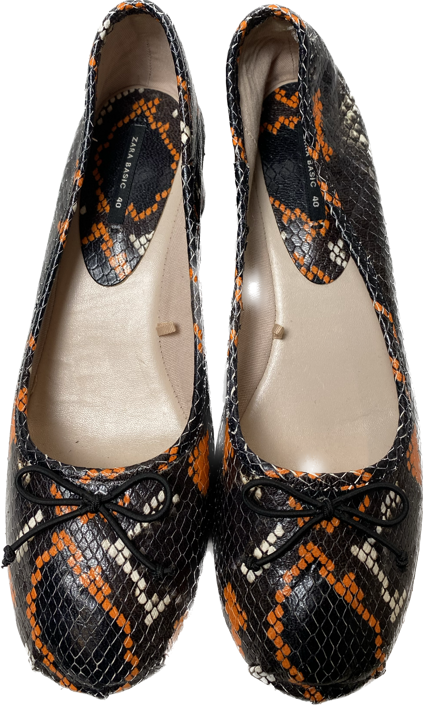 Zara Basic Collection Black and Orange Snake Skin Print Shoes Very cool round heel and round toe Zara shoes. These are the perfect non basic to add to your wardrobe.Orange Snake Skin Print ShoesShoes