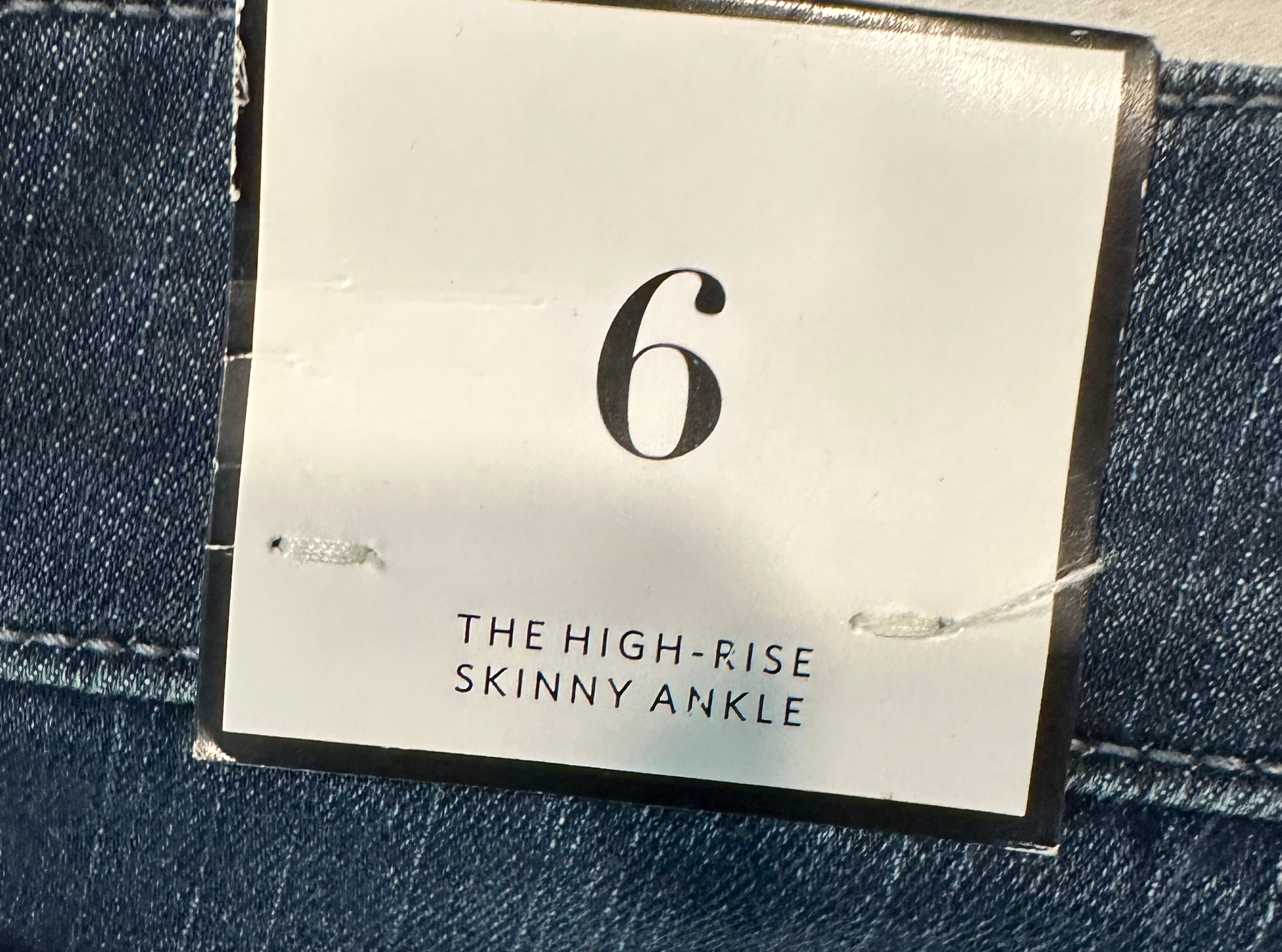 KUT The Skinny Ankle Body Sculpting Jeans - NWTThese gently worn looking jeans are new with tags. They are so comfortable, they will become your new favorite.Skinny Ankle Body Sculpting Jeans - NWTJeans