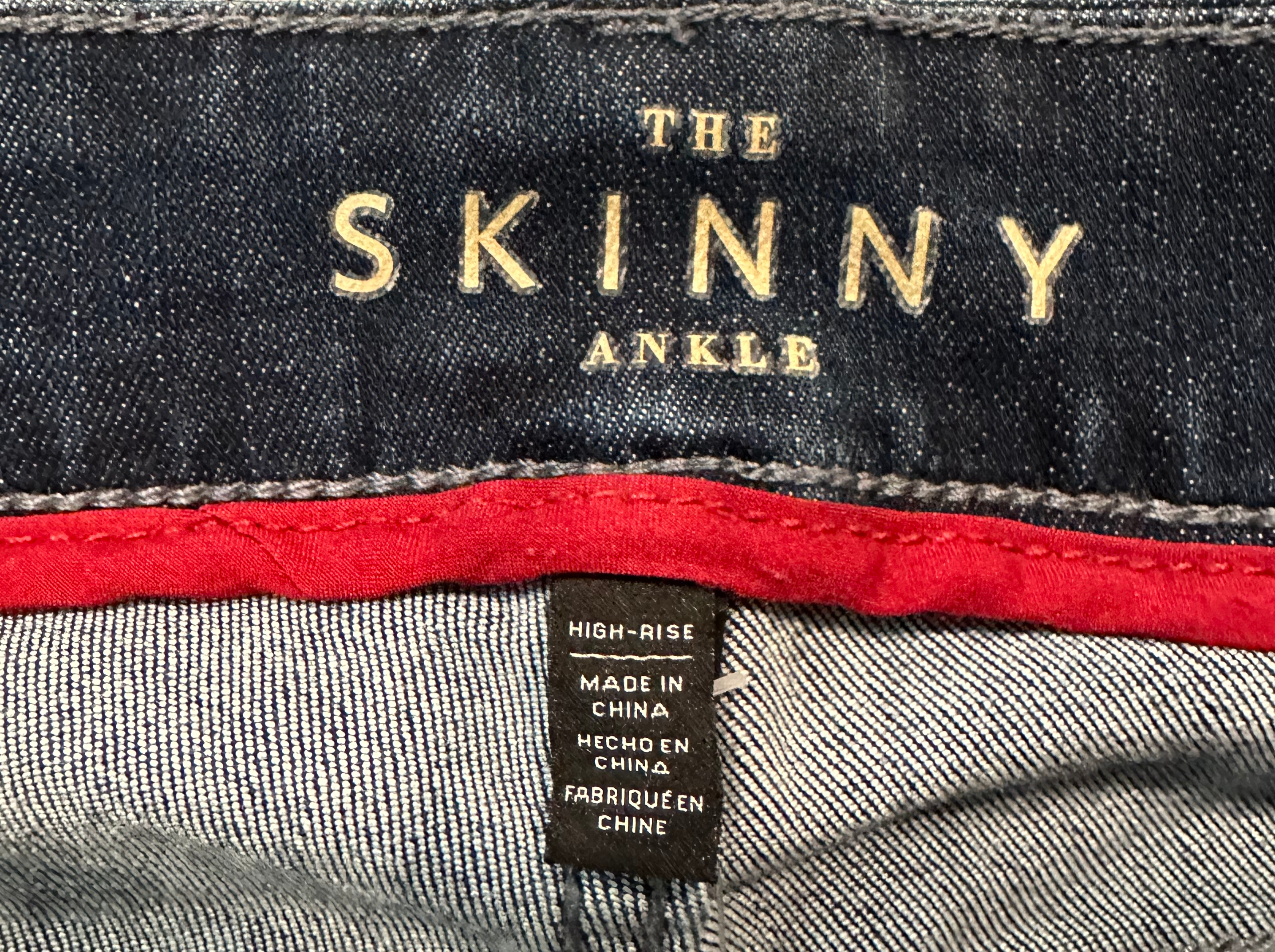 KUT The Skinny Ankle Body Sculpting Jeans - NWTThese gently worn looking jeans are new with tags. They are so comfortable, they will become your new favorite.Skinny Ankle Body Sculpting Jeans - NWTJeans