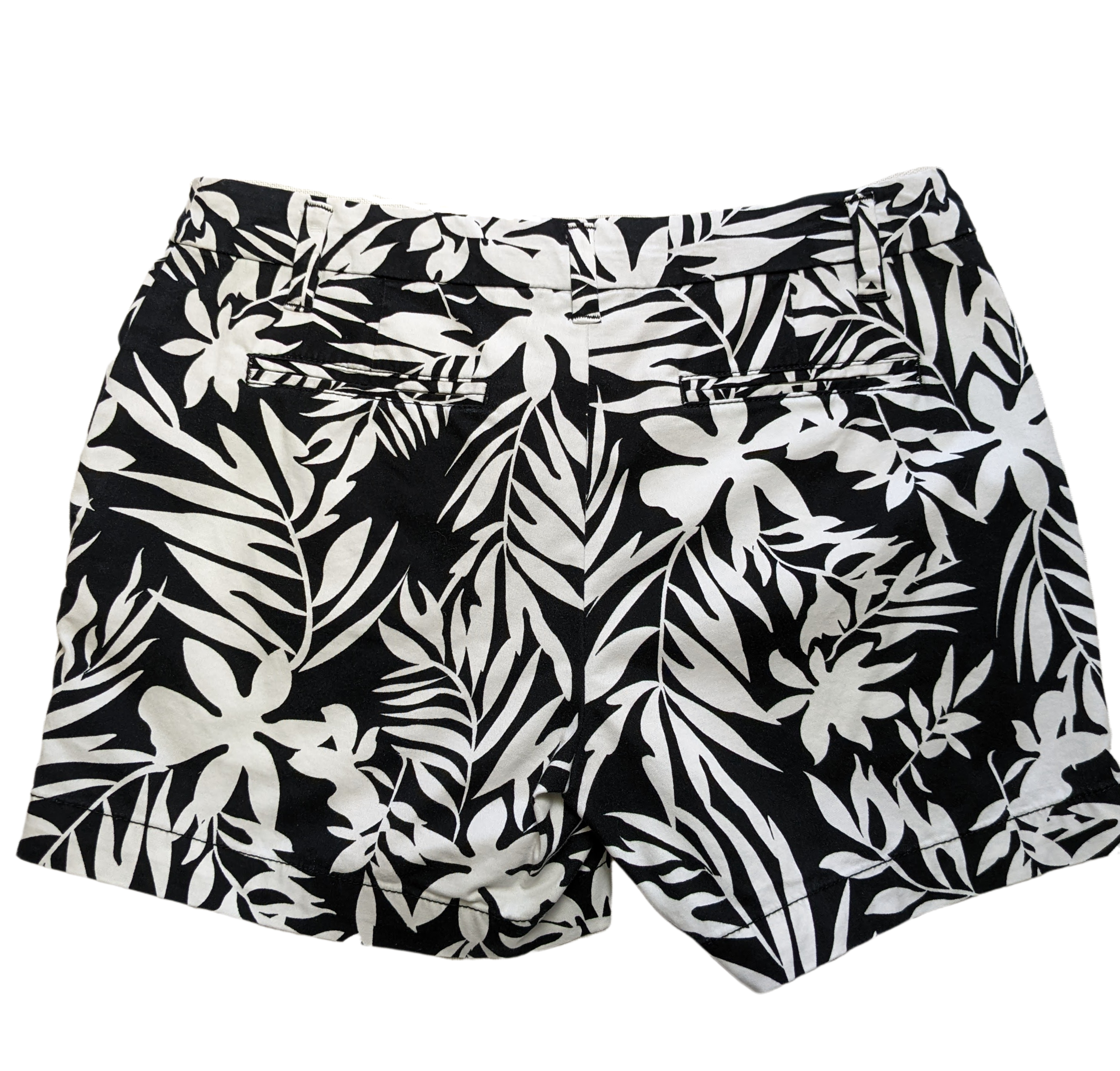 Faded Glory Tropical Print Shorts  Faded Glory black and white tropical print zip front shorts with pockets