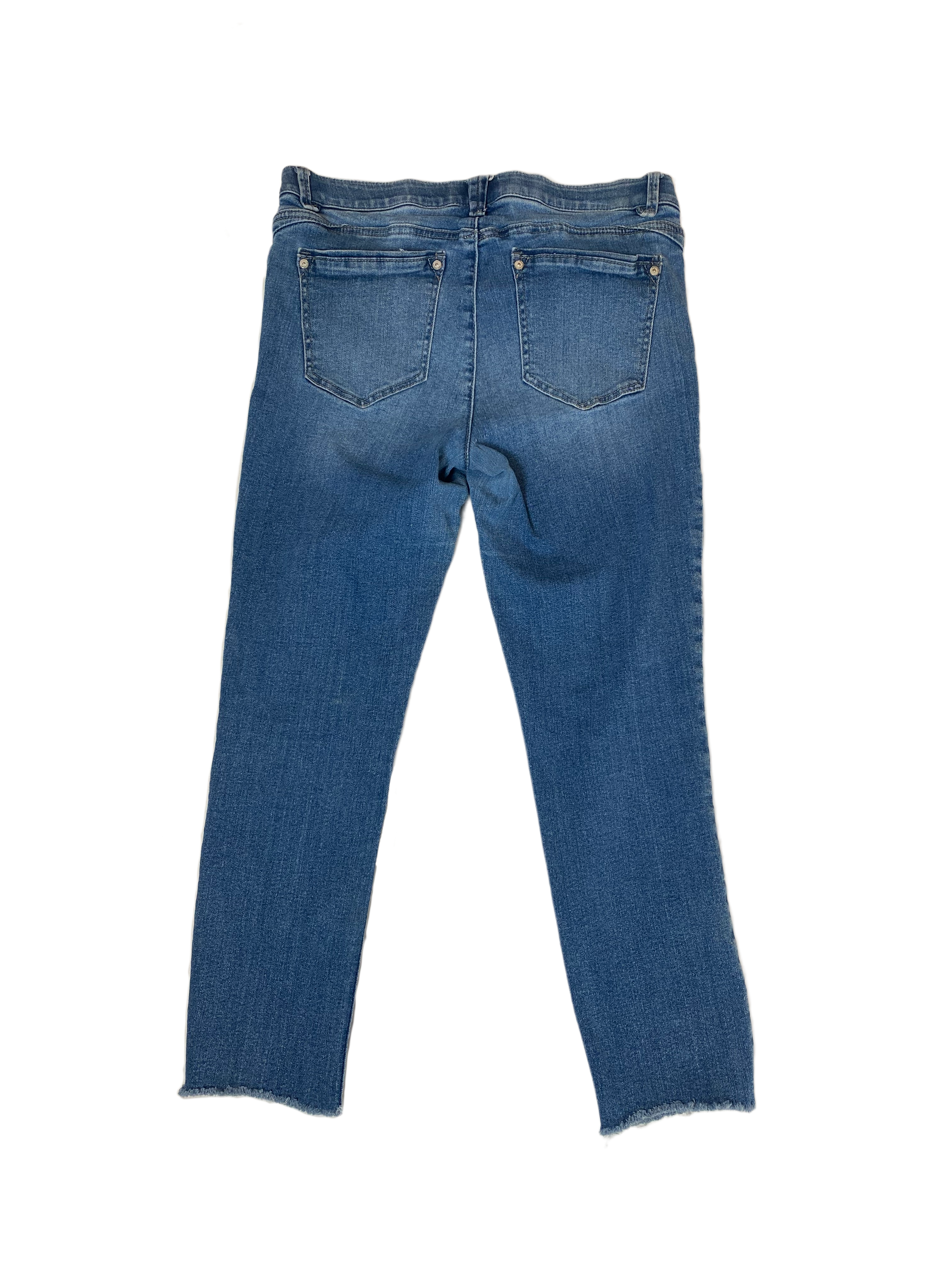 Wit & Wisdom Medium Wash Raw Hem Denim Jeans Size 8P  Redefine denim with the quirky Wit & Wisdom Medium Wash Raw Hem Denim Jeans in size 8P. The medium wash offers 