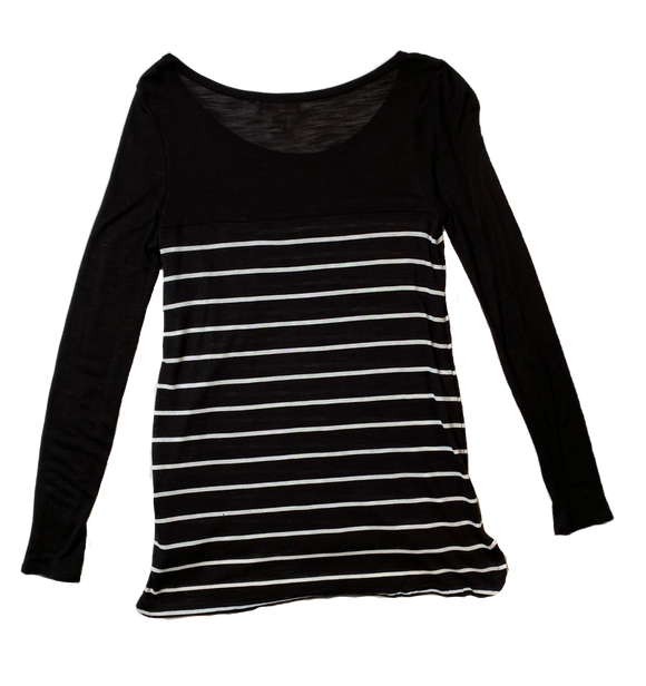 Kenar Black and White Stripe Long Sleeve Top  This Kenar top is a must-have for any fashion-forward individual! Its classic black and white stripes add a touch of so